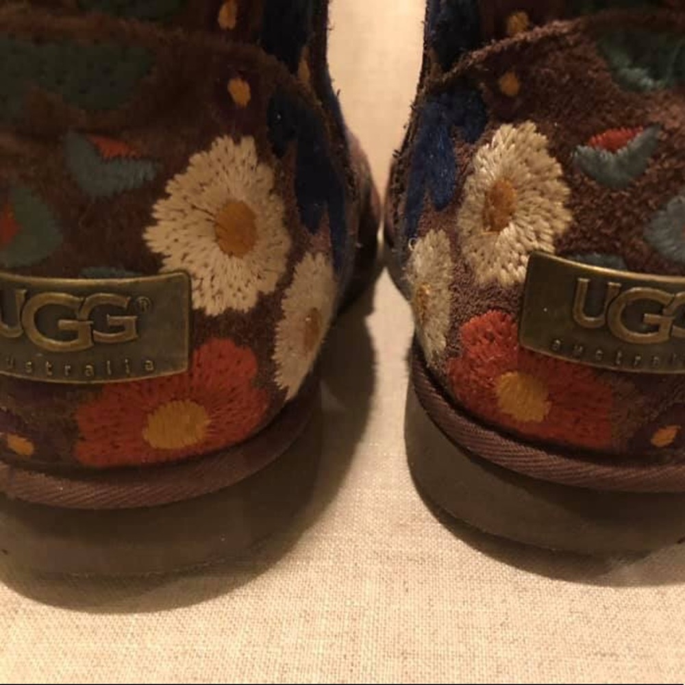 Limited edition Ugg Wahine embroidered boots